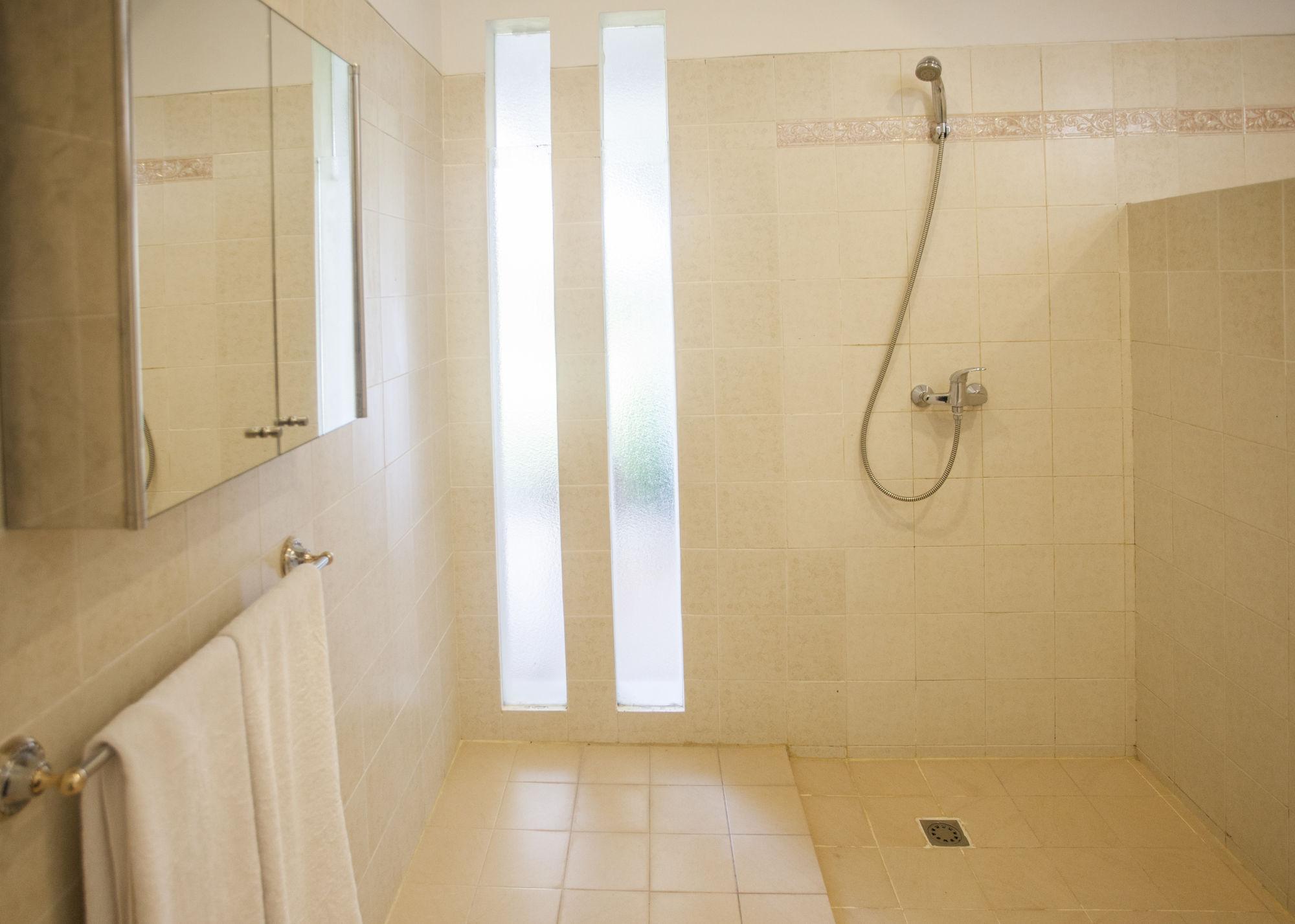 Kencana Villa Dago Bandung Extérieur photo